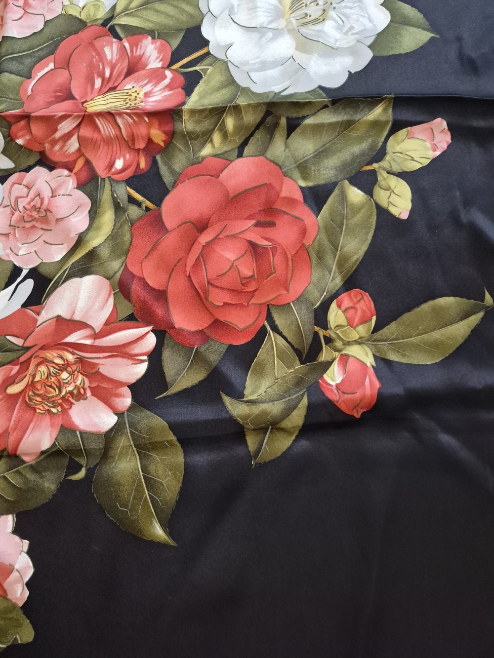 CHANEL Black  Scarf, Pink, Red & White Camellias, 33" 100% Silk. - Picture 3 of 8